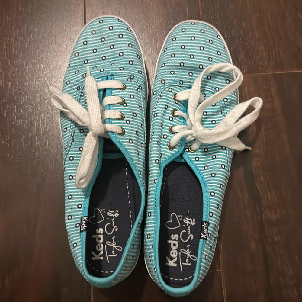 Women's Taylor Swift Collaboration with Keds Size 8